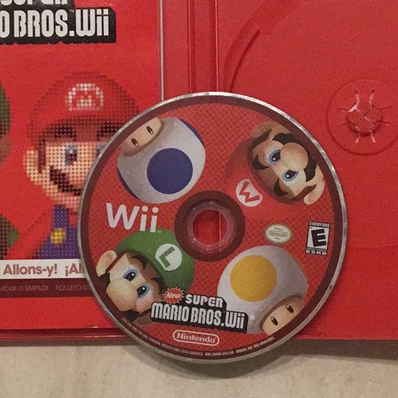 New Super Mario Bros. Nintendo Wii Game Complete In Box CIB - Picture 7 of 9